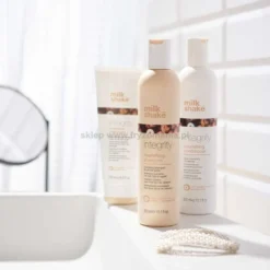 Milk Shake Integrity Nourishing Szampon regenerujący do włosów 300ml